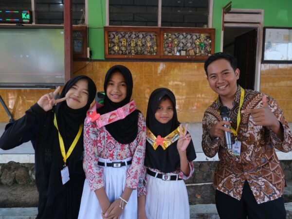 Hadirnya KKN UGM Beri Warna Baru dalam Kegiatan MPLS