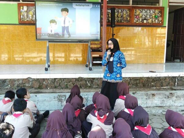 Generasi Ramah Tanpa Bullying: Pesan Guru Kelas IV di MPLS SDN 1 Pelem